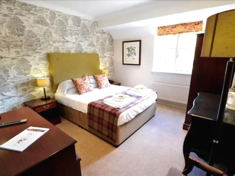 Bed and Breakfast The White Hart, Wroughton Суиндон Экстерьер фото