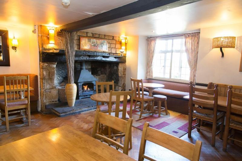 Bed and Breakfast The White Hart, Wroughton Суиндон Экстерьер фото